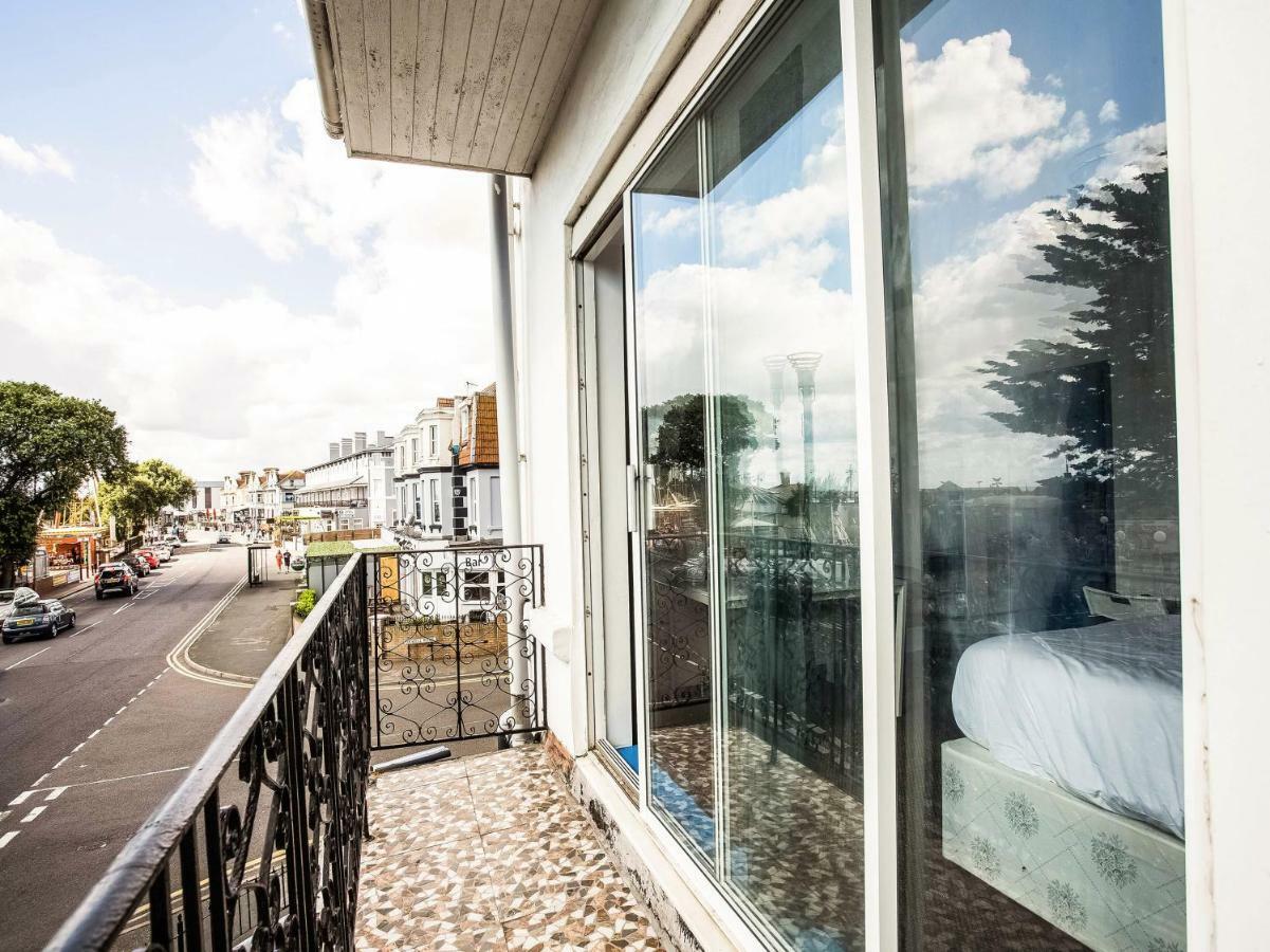 The Clacton Hotel Exterior photo