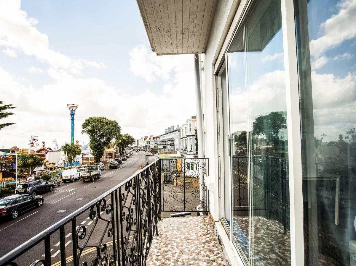 The Clacton Hotel Exterior photo